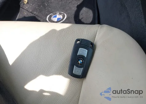 2010 BMW 528I xDrive z USA, uszkodzony, nr VIN WBANV1C57AC446082